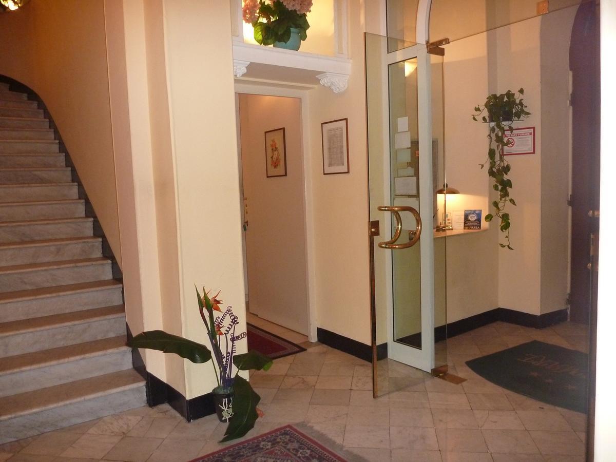 Hotel Miramare Imperia Ngoại thất bức ảnh