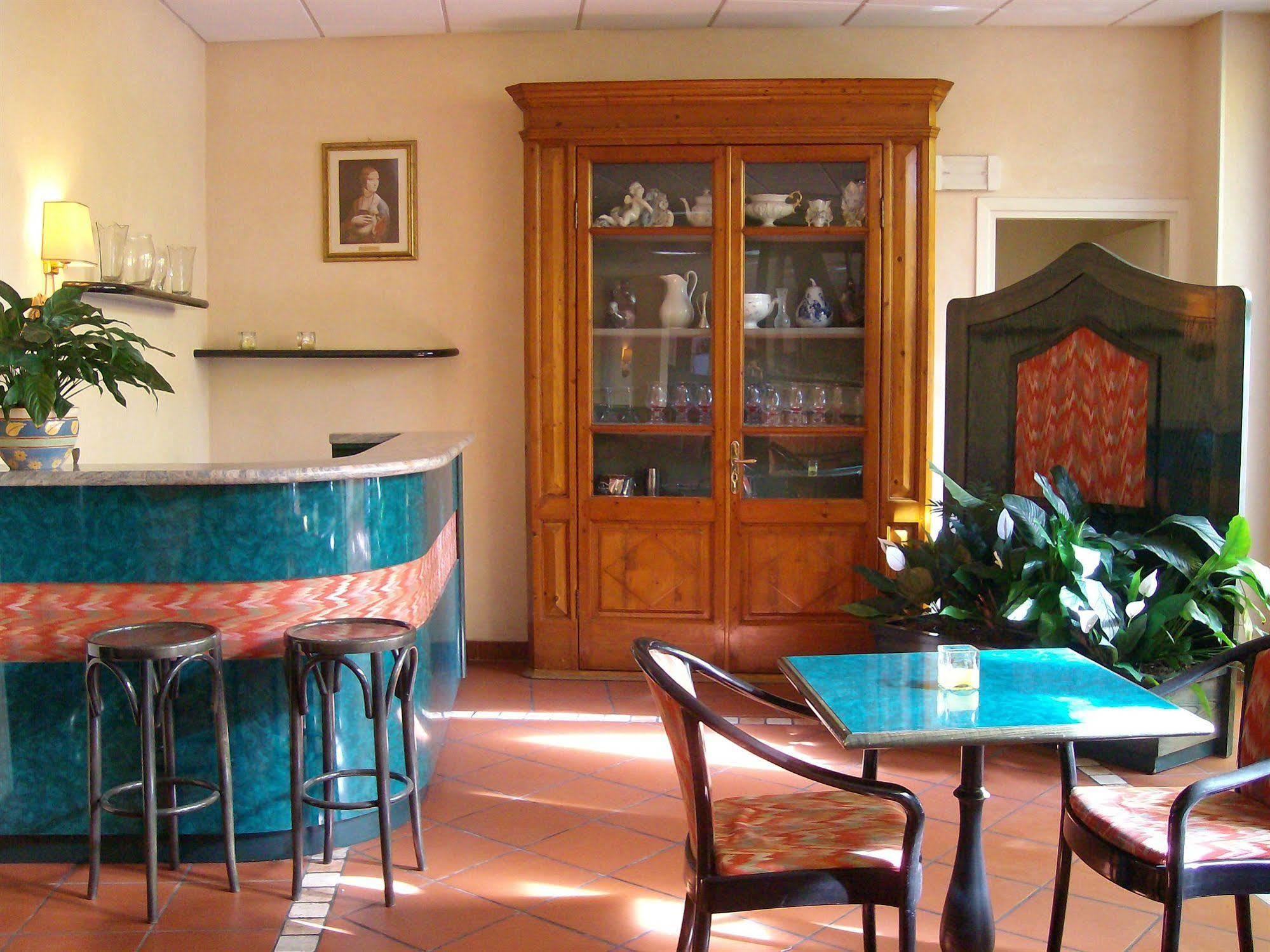 Hotel Miramare Imperia Ngoại thất bức ảnh